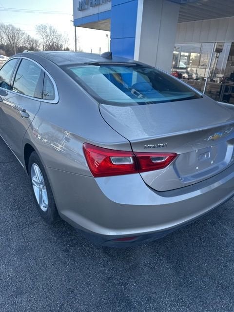 2022 Chevrolet Malibu LS