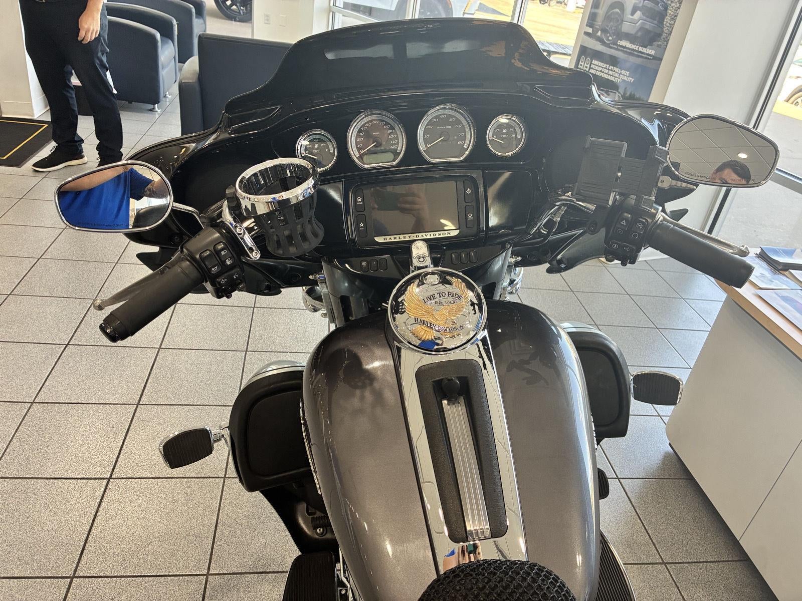 2014 HARLEY-DAV FLHTK Base
