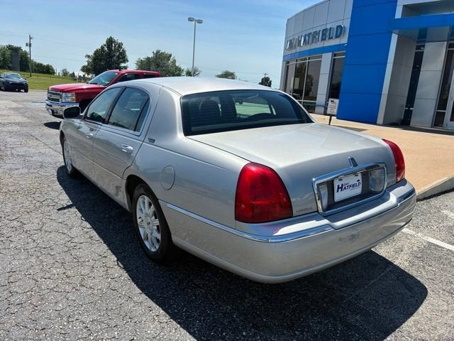 2006 Lincoln Town Car Signature Limited