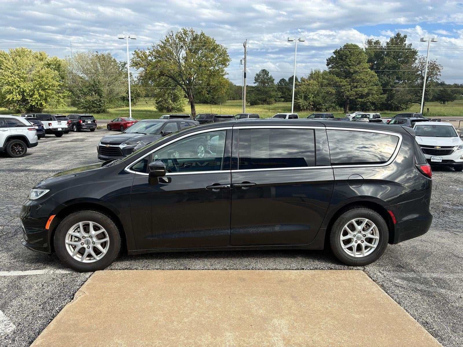 2023 Chrysler Pacifica Touring L