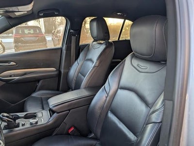 2023 Cadillac XT4 Premium Luxury