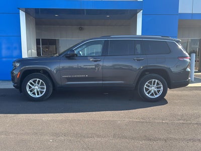 2022 Jeep Grand Cherokee L Laredo 4x4