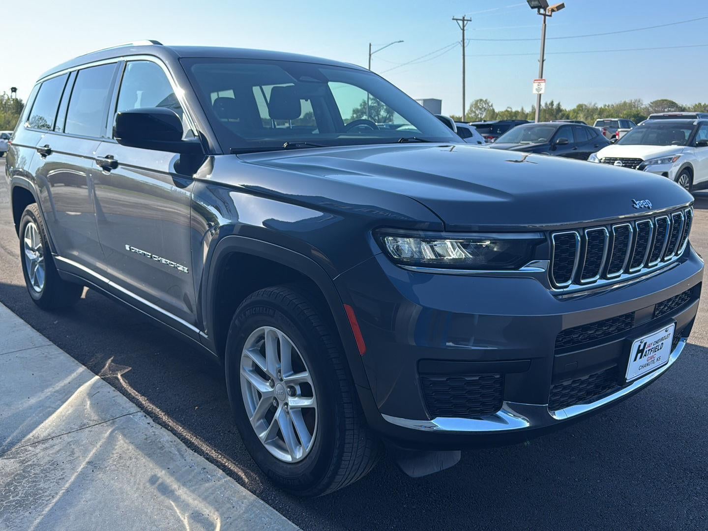 2022 Jeep Grand Cherokee L Laredo 4x4