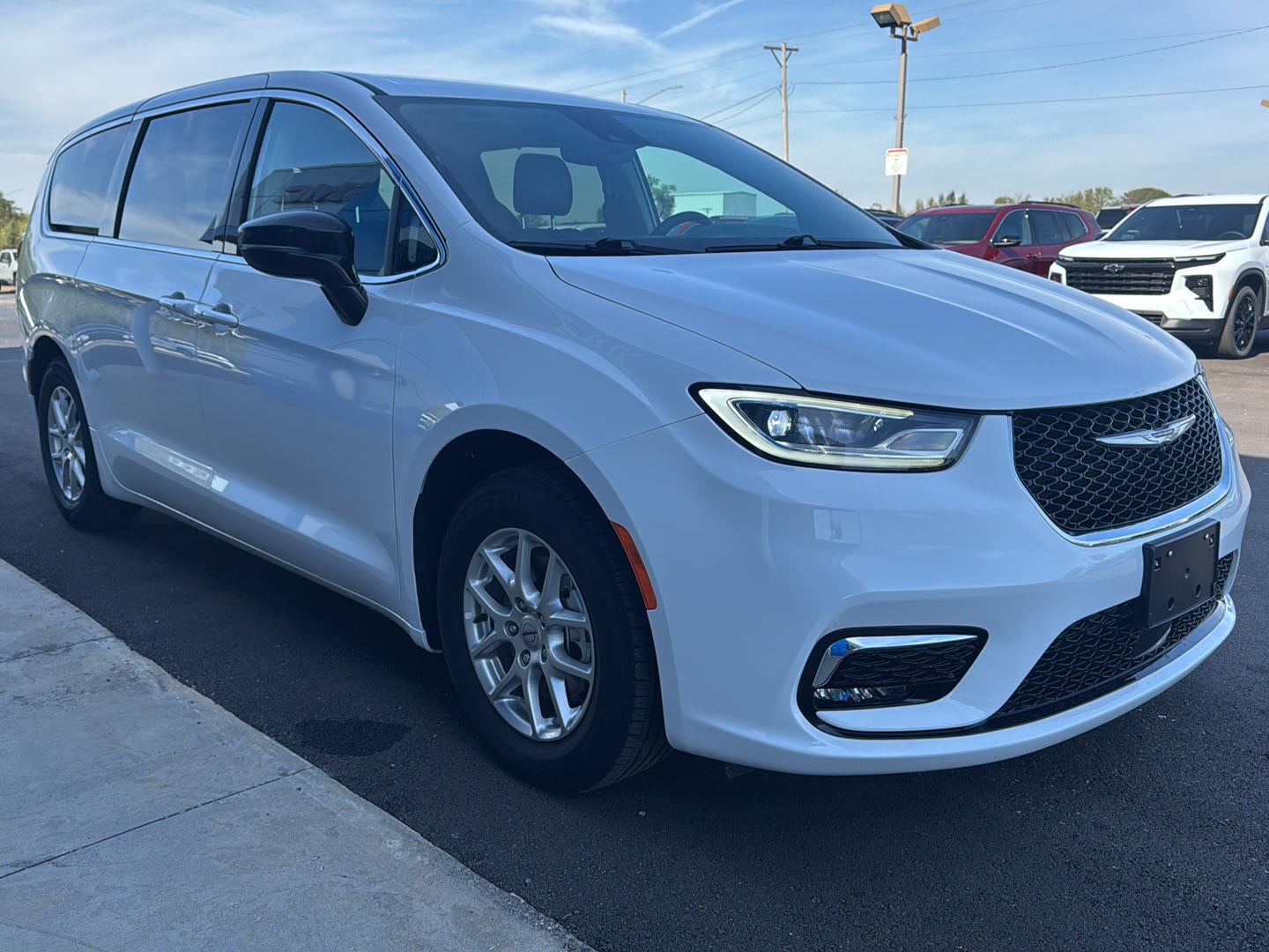 2024 Chrysler Pacifica Touring L
