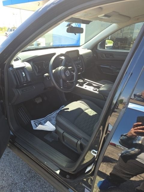 2025 Nissan Pathfinder S 4WD