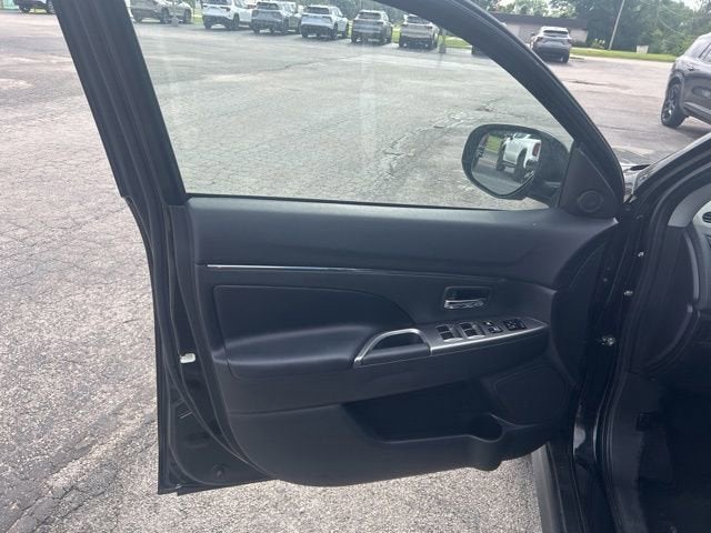2023 Mitsubishi Outlander Sport ES