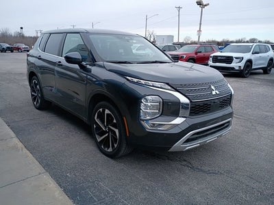 2024 Mitsubishi Outlander SE