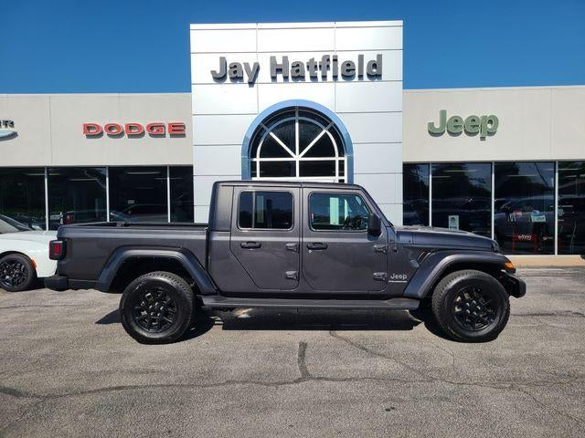 2023 Jeep Gladiator Overland's photo