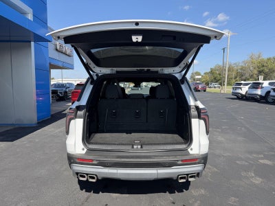 2024 Chevrolet Traverse LT