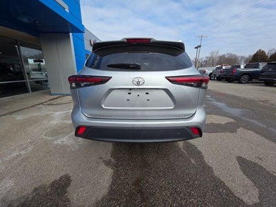 2024 Toyota Highlander LE