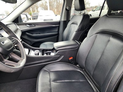 2023 Jeep Grand Cherokee L Limited 4x2