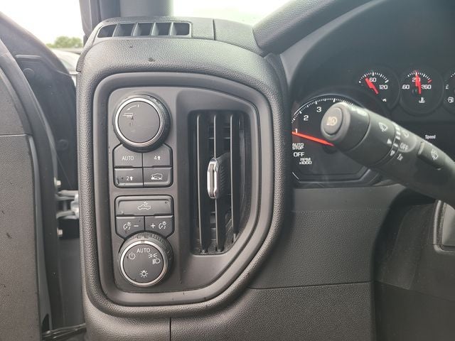 2024 Chevrolet Silverado 1500 4WD Crew Cab Short Bed Custom