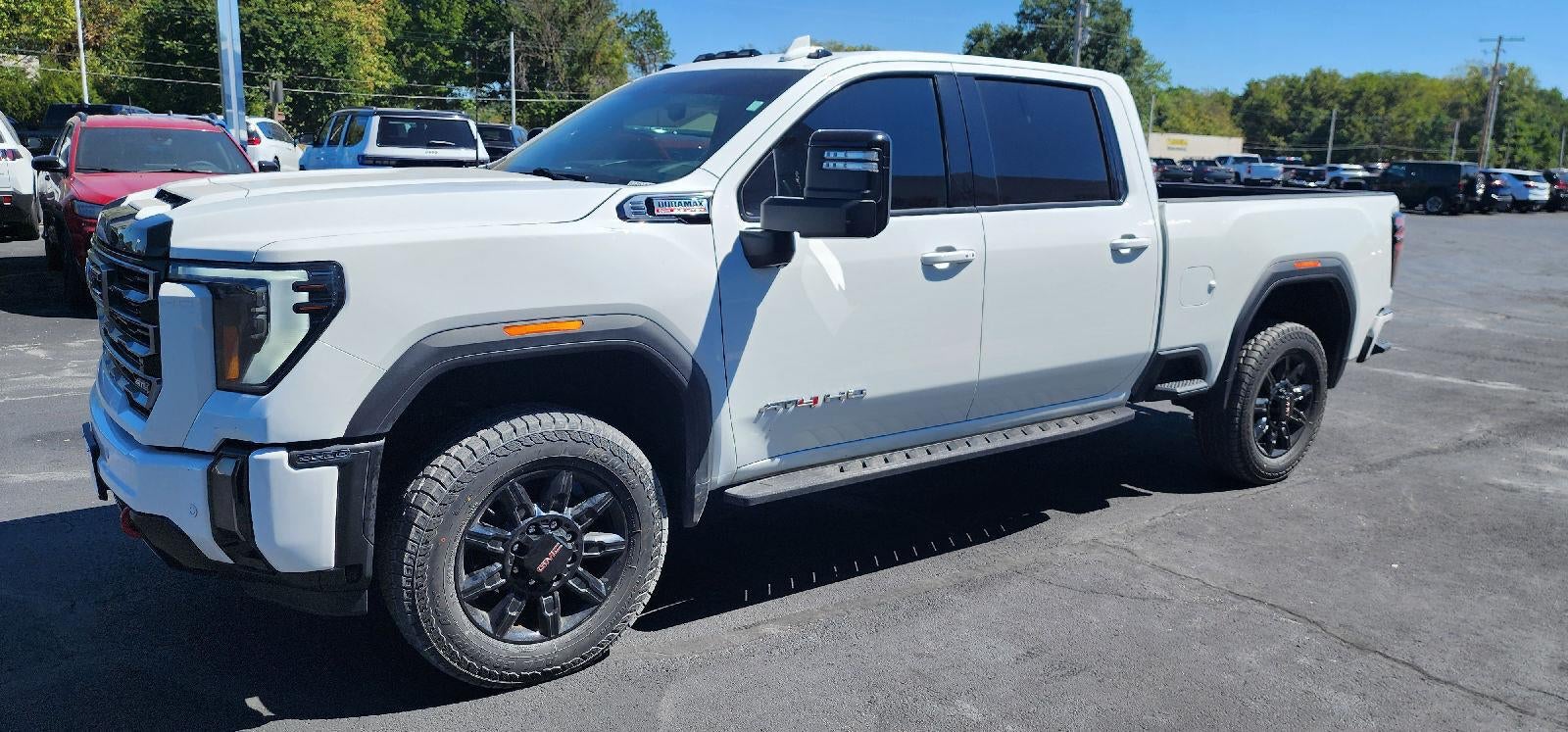 2024 GMC Sierra 2500HD 4WD Crew Cab Standard Bed AT4