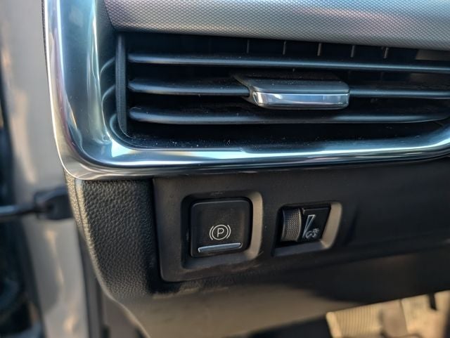 2023 Cadillac XT4 AWD Premium Luxury