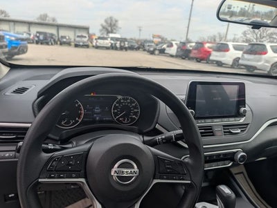 2022 Nissan Altima SV FWD