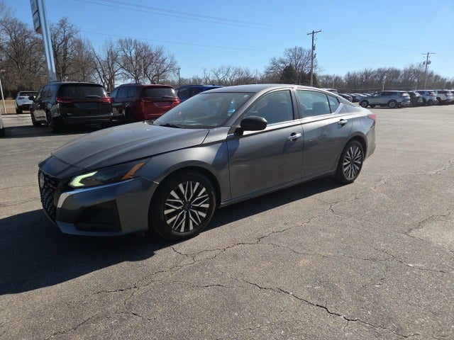 2024 Nissan Altima SV FWD