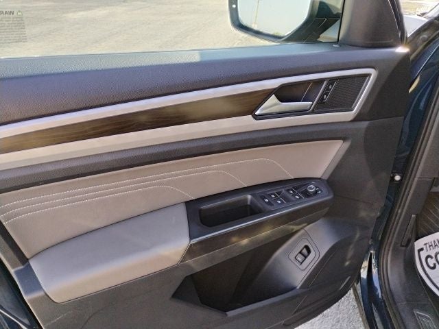2022 Volkswagen Atlas 2.0T SE w/Technology