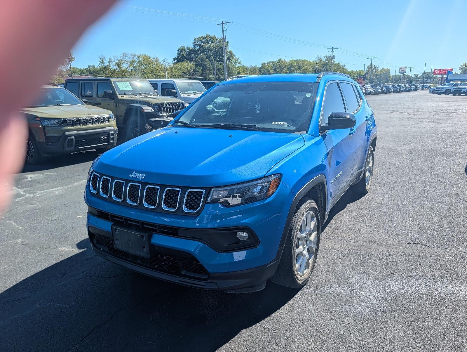 2023 Jeep Compass Latitude Lux