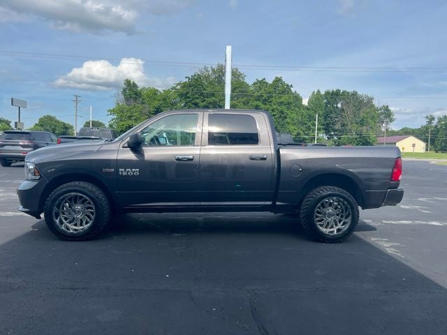 2017 RAM 1500 Express Crew Cab 4x4 5'7' Box