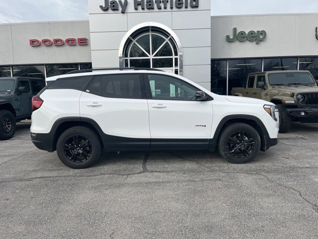 2024 GMC Terrain AWD AT4