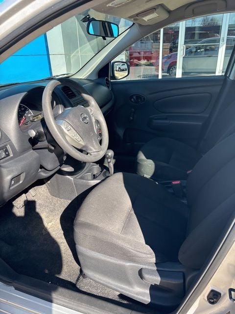 2016 Nissan Versa 1.6 S+