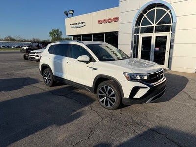 2024 Volkswagen Taos 1.5T SE