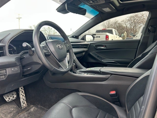 2022 Toyota Avalon XSE Nightshade Hybrid