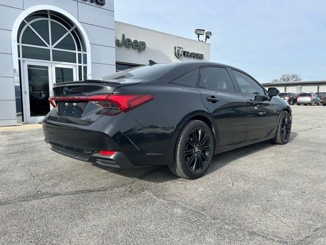 2022 Toyota Avalon XSE Nightshade Hybrid