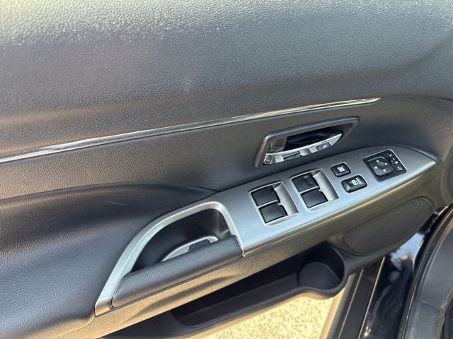 2025 Mitsubishi Outlander Sport Base