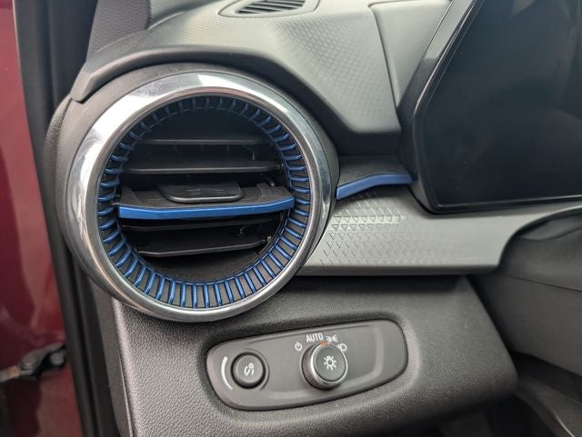 2025 Chevrolet Trax FWD LT